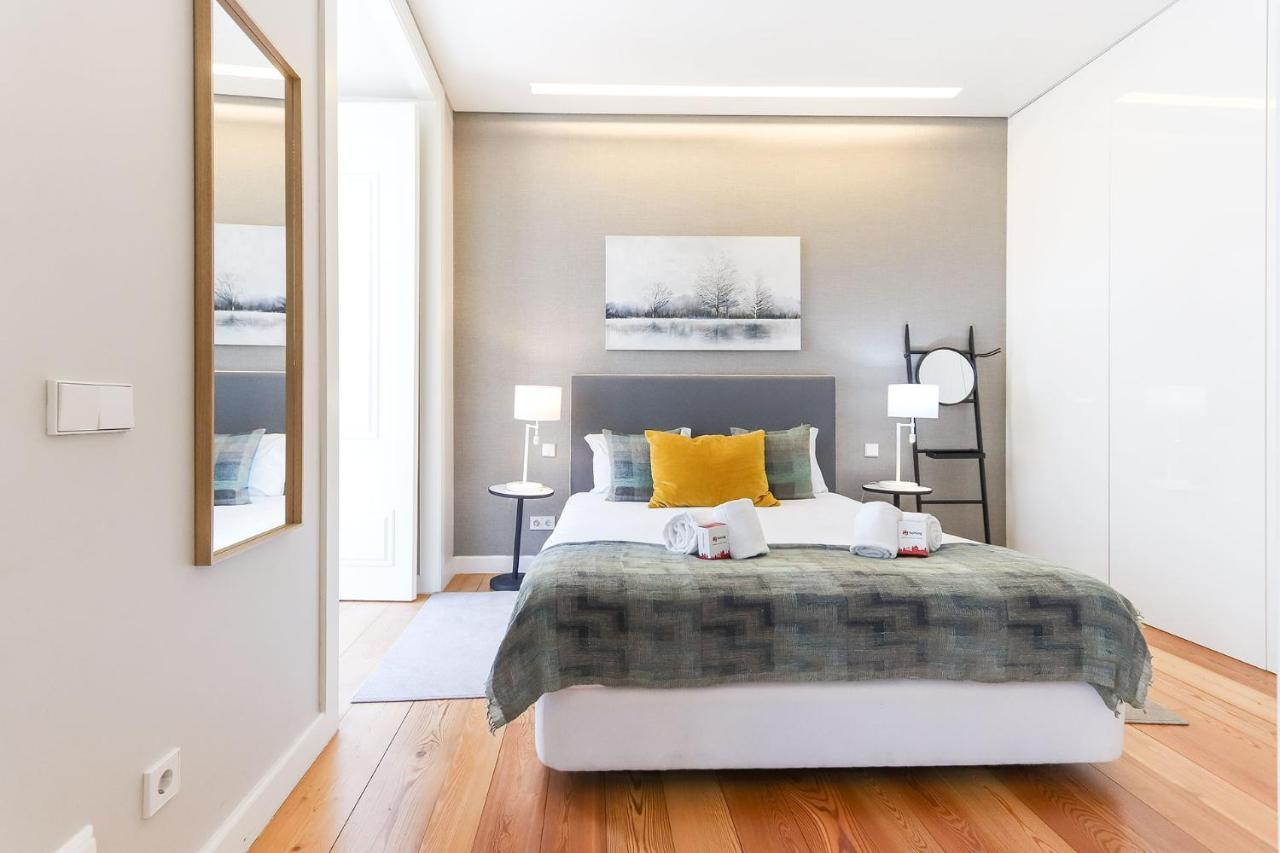 Modern Chiado By Homing Apartment Lisbon Bagian luar foto