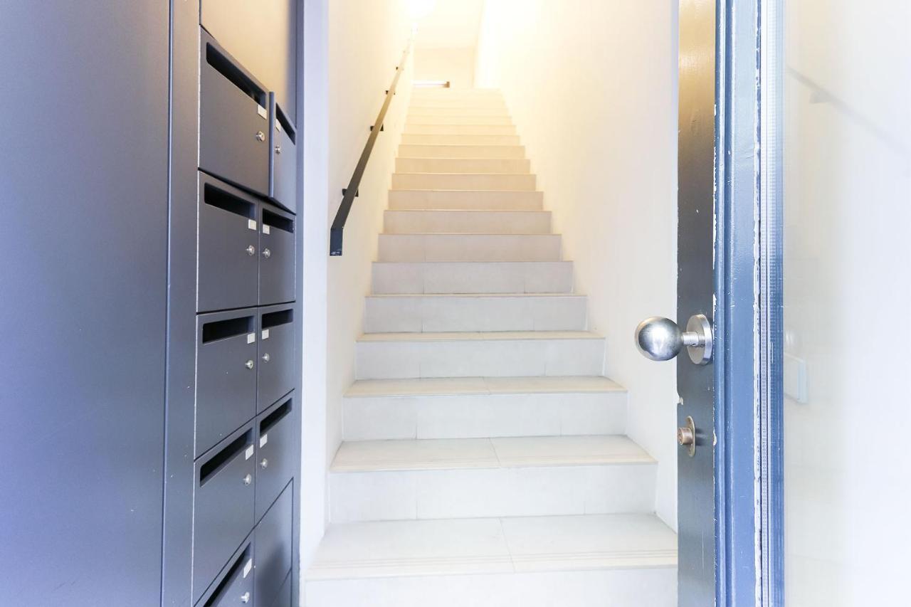 Modern Chiado By Homing Apartment Lisbon Bagian luar foto